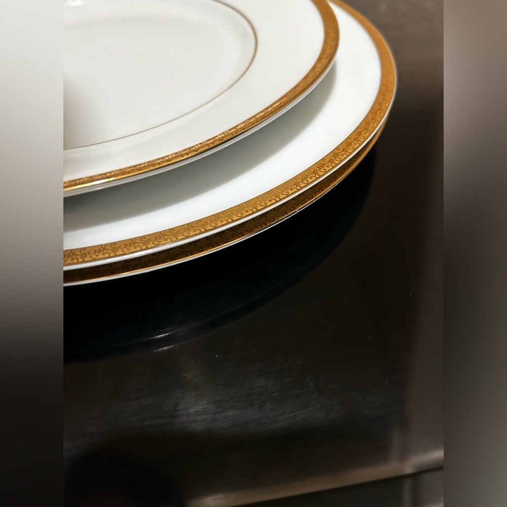 St Nicholas Square "Laurel Gold" Dinner Plates And Salad Plate